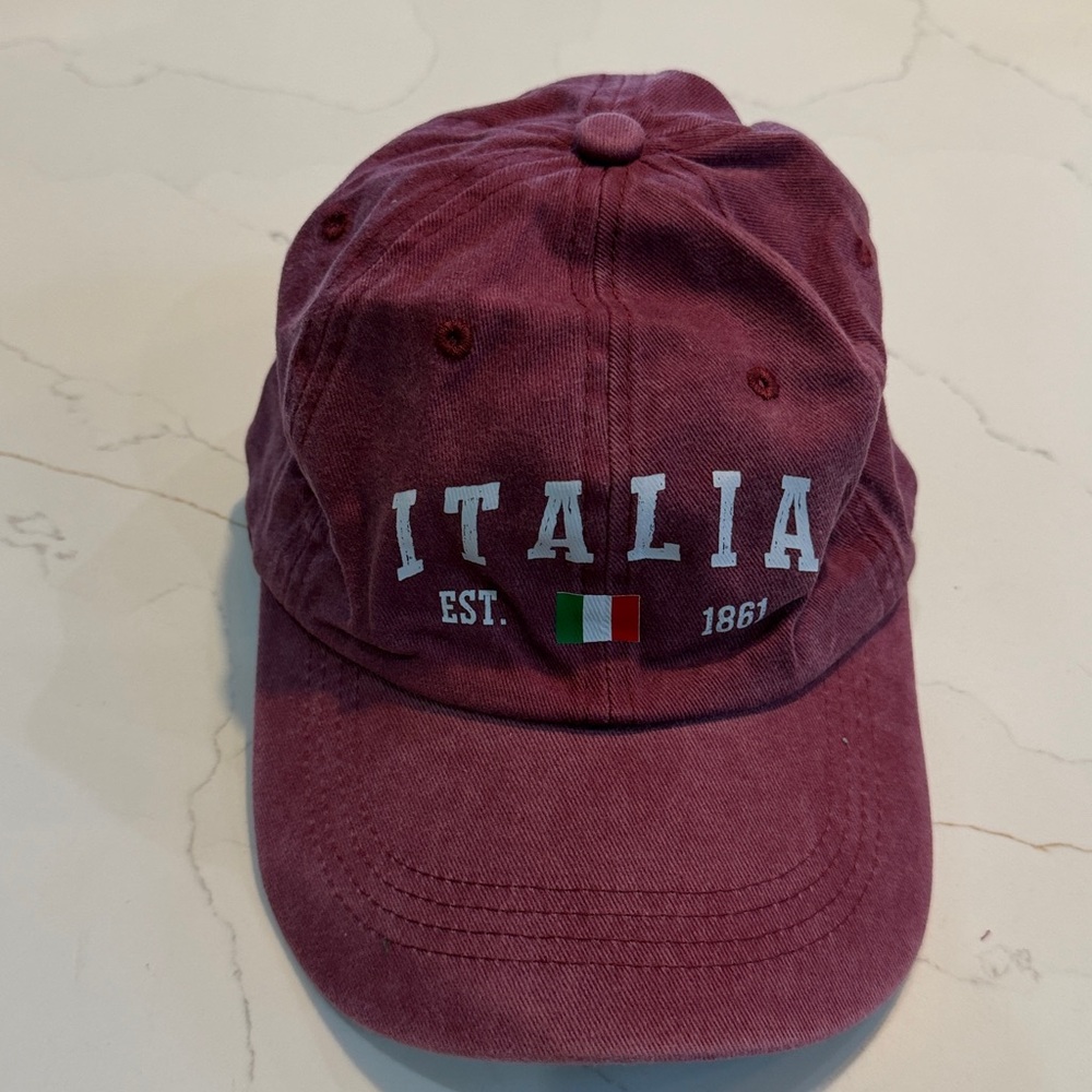 ITALIA Maroon Cap